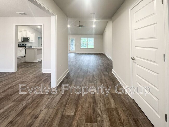 Building Photo - 31 Westridge Ln