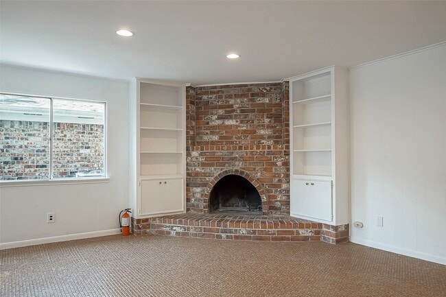 Building Photo - 810 Richvale Ln