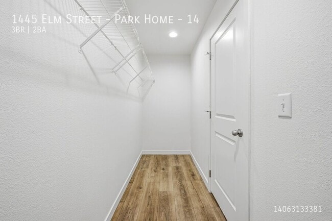 Building Photo - 1445 Elm St