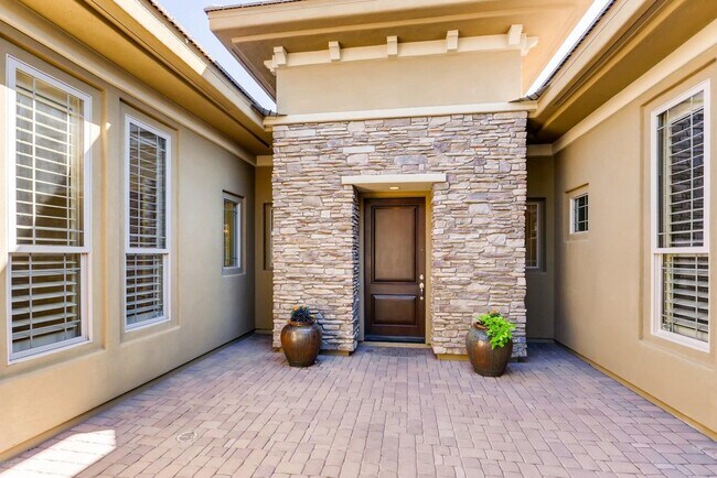 Building Photo - 15865 W Vernon Ave