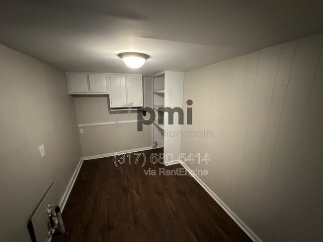 Building Photo - 2107 N Spencer Ave