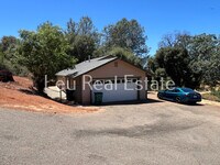 Building Photo - 5270 Bonnie Lou Ln