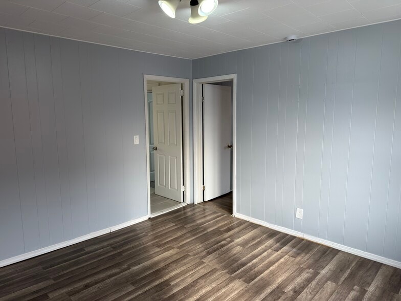 Building Photo - 462 Jackson Ave