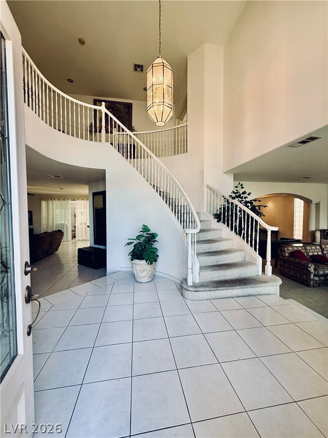 Building Photo - 2429 Tour Edition Dr