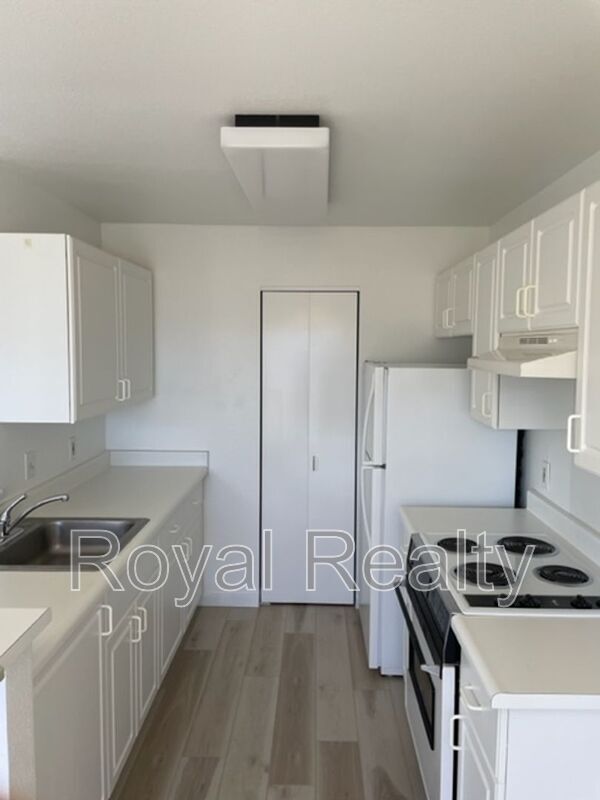 Building Photo - 94-586-586 Lumiauau St