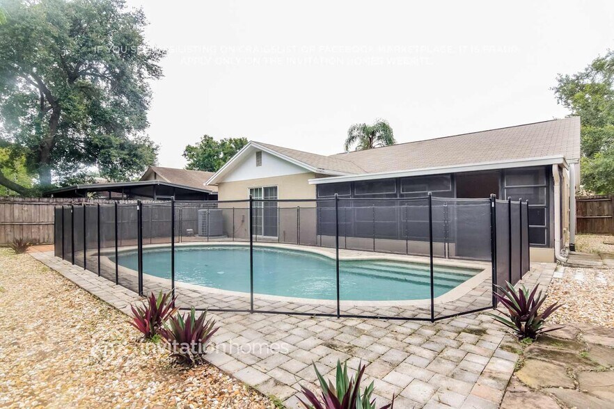 Building Photo - 11001 Kenbrook Dr