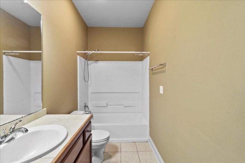 Building Photo - 43215 Creek Cir