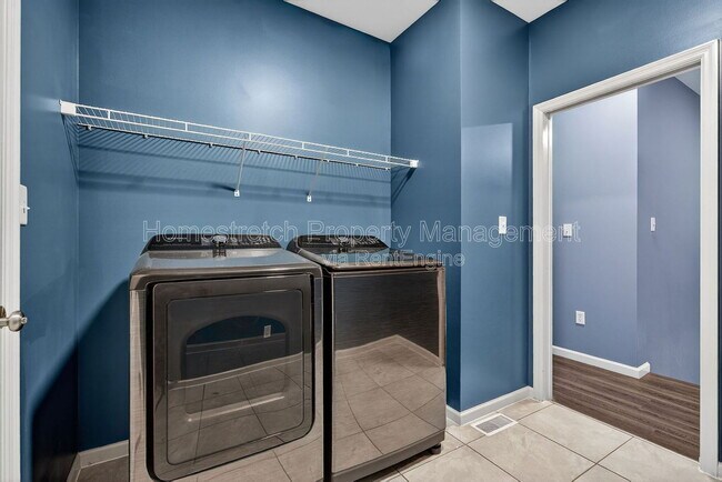 Building Photo - 738 Lost Canyon Blvd