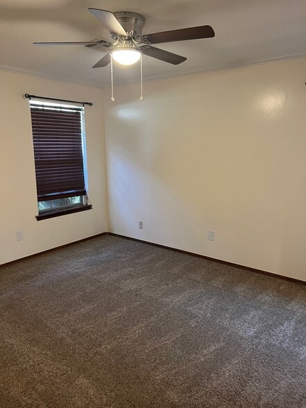 Bedroom - 11013 N Brauer Ave