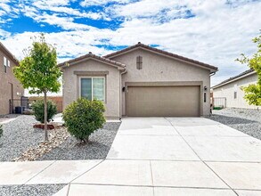Building Photo - New 4 BR Home in Great Neighborhood!