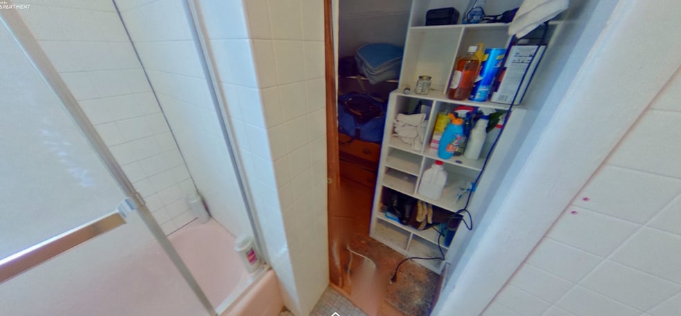 Building Photo - 15 Everett St