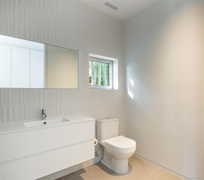 Building Photo - 47L S Ferry Rd