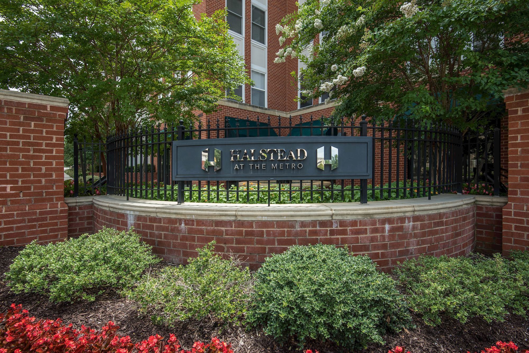 Building Photo - 2665 Prosperity Ave