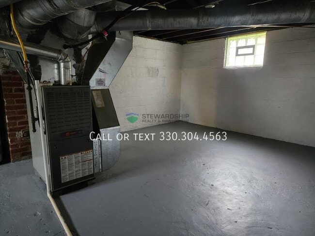 Building Photo - 68 27th St NW