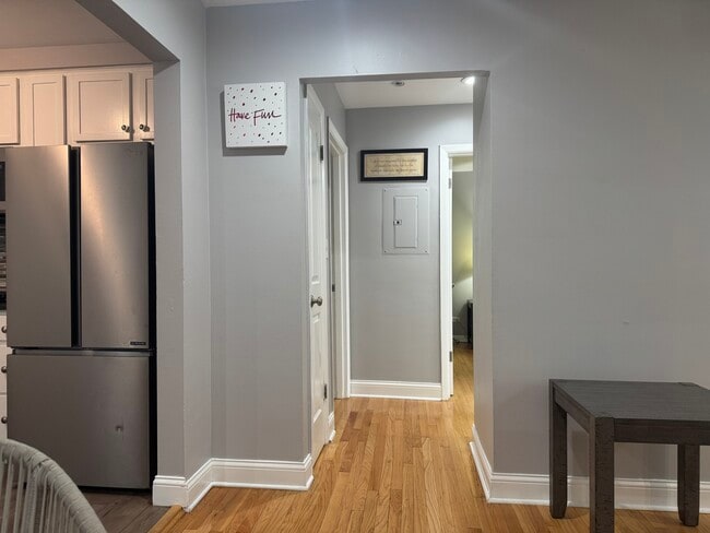 Building Photo - 1709 W Estes Ave