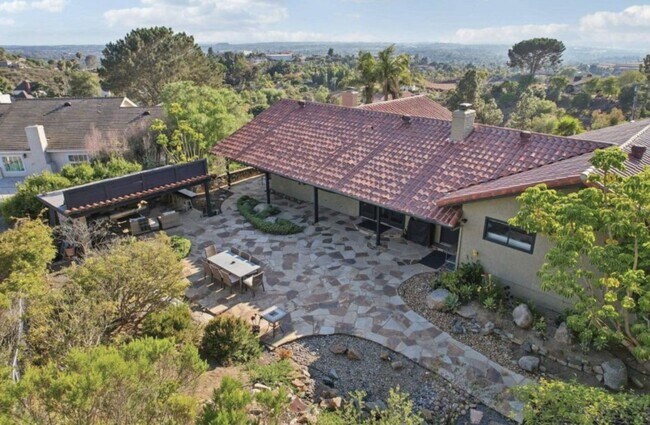 Building Photo - 2073 Elevado Rd