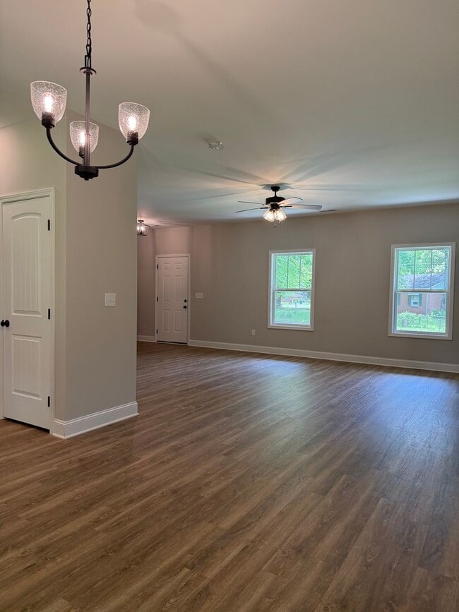 Building Photo - 1713 Golf Club Ln NW