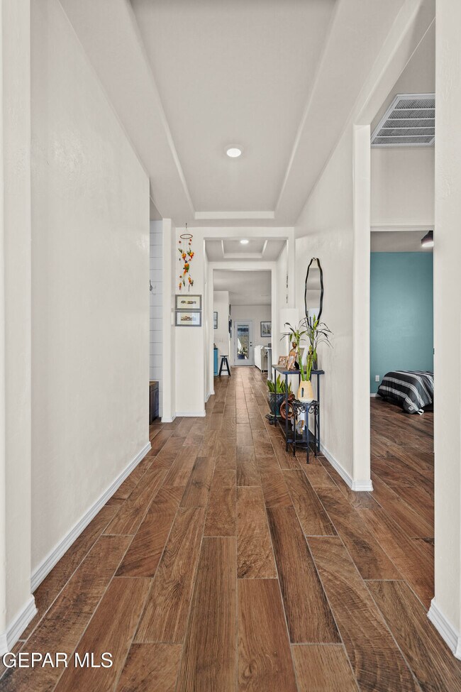 Building Photo - 12597 New Dawn Dr