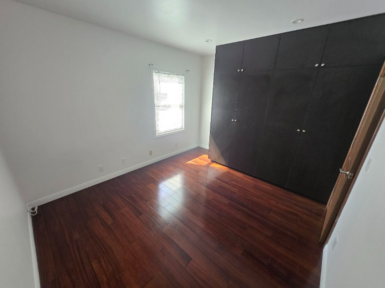 Building Photo - 705 Balboa Ave