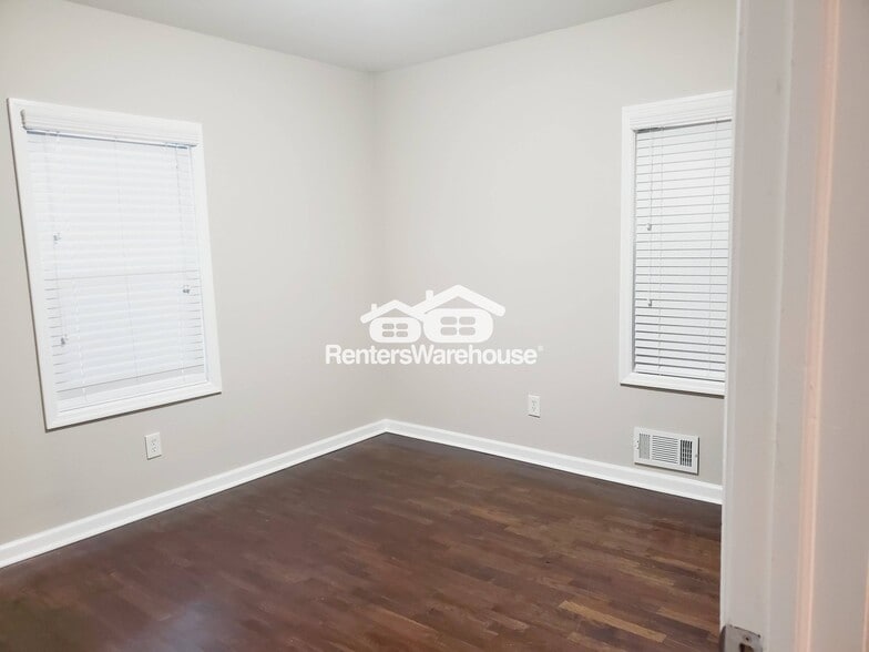 Building Photo - 5785 Crabapple Dr SW