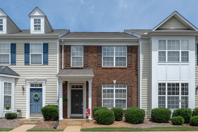 Primary Photo - 25 Stratus Ct