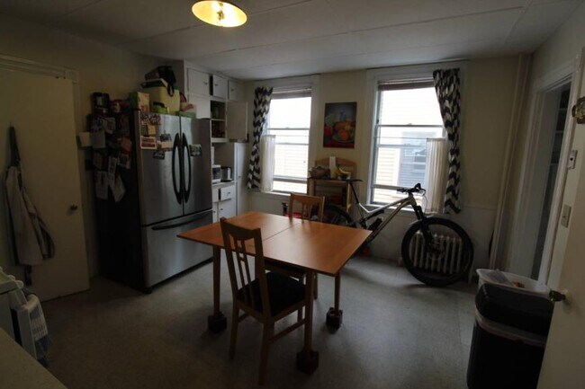 Building Photo - 1.0 bedroom in Somerville Massachusetts 02143