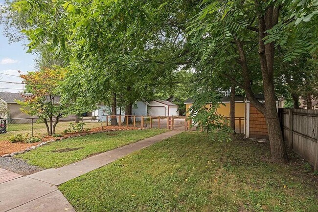 Building Photo - 5638 Wentworth Ave