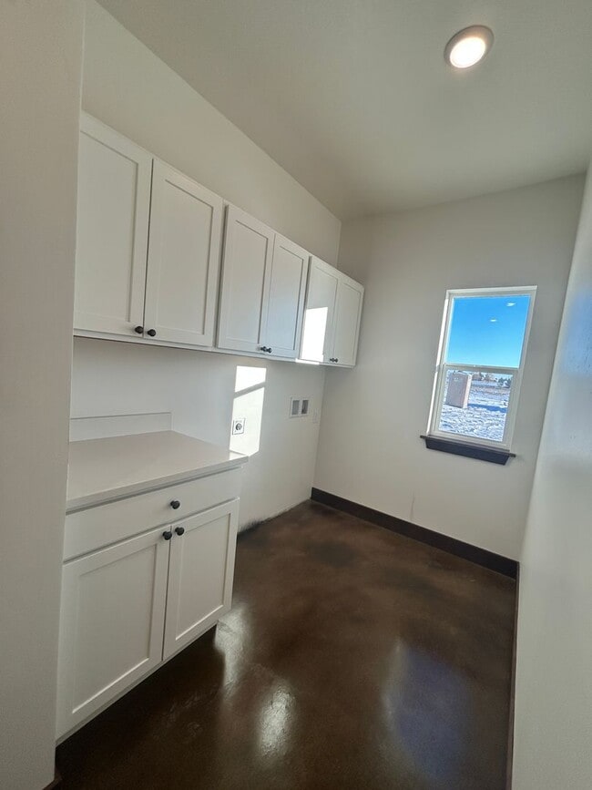 Building Photo - 487 Ashleigh Ln