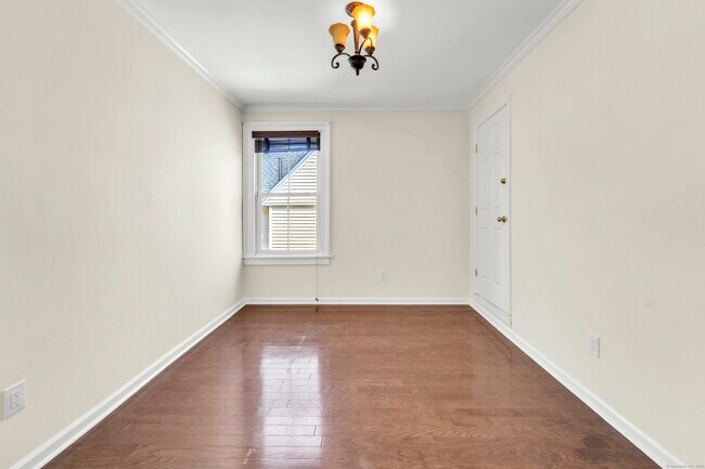 Building Photo - 83 Beaumont St