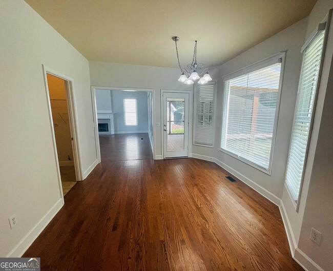 Building Photo - 10995-10995 Kimball Crest Dr