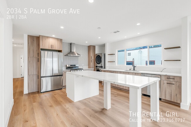 Building Photo - 2034 S Palm Grove Ave