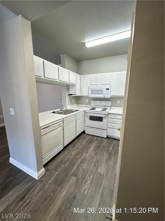 Building Photo - 2900 Sunridge Heights Pkwy