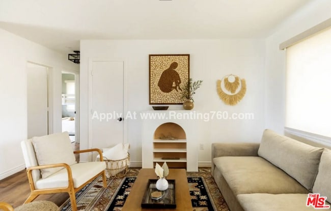 Building Photo - Updated 3 Bed 2 Bath Home on 2.5 Fenced In Acres with paid SOLAR PANELS!!