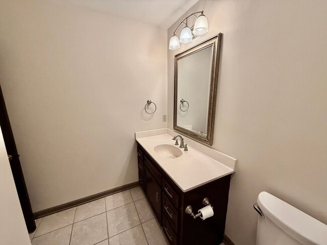 Building Photo - Spacious 3BR/2BA Home in Terre Haute – Fireplace, Garage, Fenced Yard + Lawn Care Included