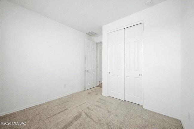 Building Photo - 12818 N Dutch Dr