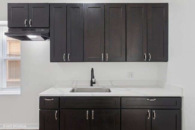 Building Photo - 26 W 114th St