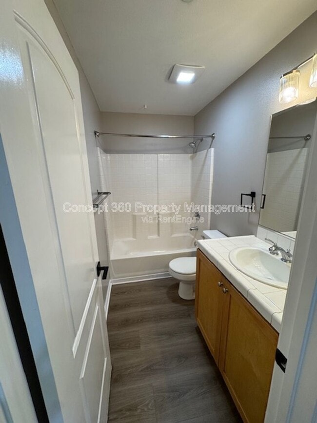 Building Photo - 3536 Linden Ave