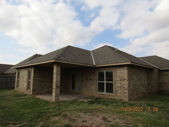 Building Photo - PETS NEGOTIABLE  !!!