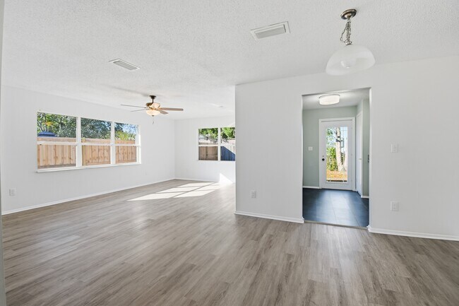 Building Photo - 189 Deltona Blvd