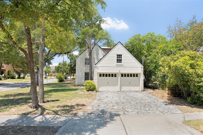 Building Photo - 610 Rathervue Pl