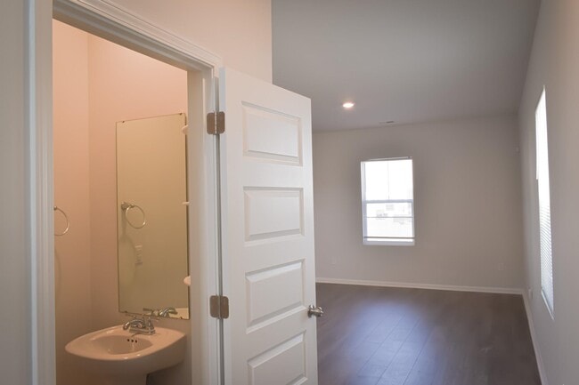 Building Photo - 1057 Saltgrass Way