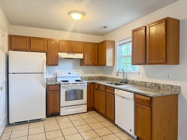 Building Photo - 1132 Jonestown Ln