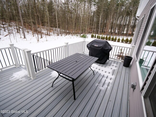 Building Photo - 7 Monterey Ct