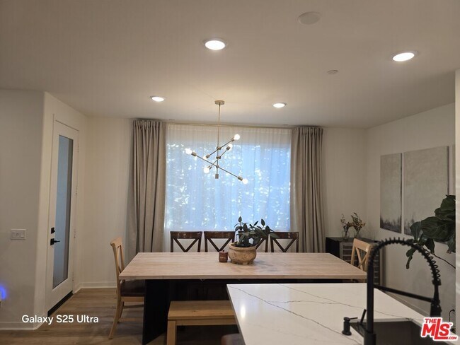 Primary Photo - 22214 Poppy Ct