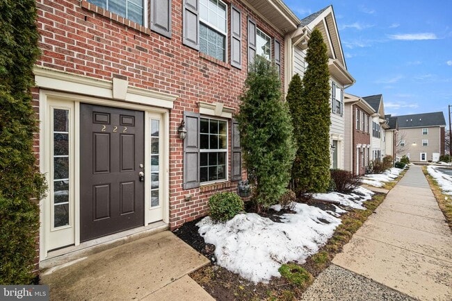 Building Photo - 222 South St