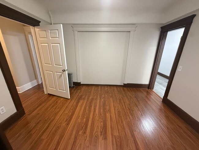 Building Photo - 203 Hollywood Ave