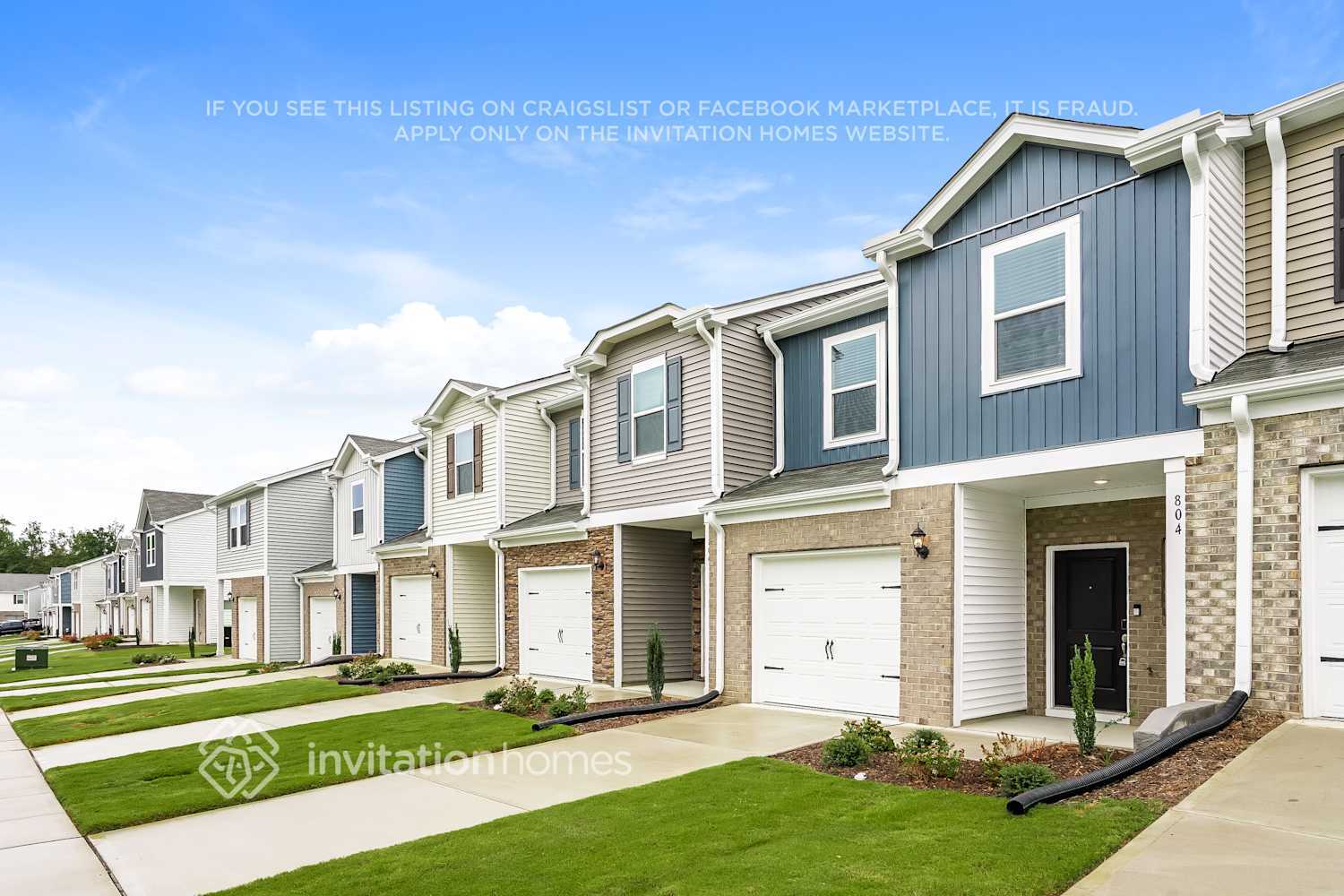 Building Photo - 804 Holiday Pk Ln