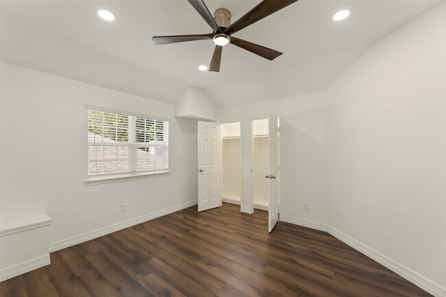 Building Photo - 15006 Sapling Oak Ct