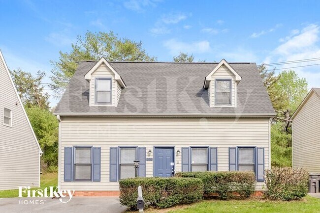 Primary Photo - 208 Guinevere Ct