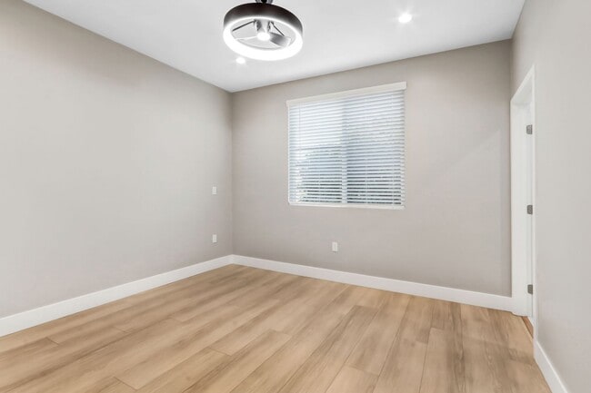 Building Photo - 10261 Tudor Ave